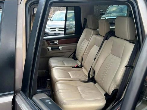 Used 2016 Land Rover LR4 HSE image 9