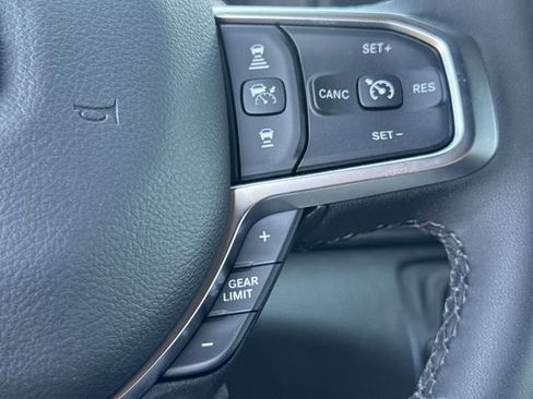 New 2026 RAM 1500 4x4 Crew Cab image 31