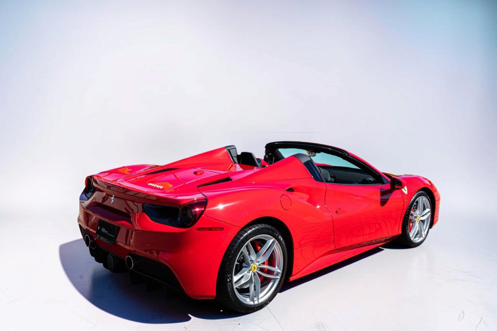 Certified 2019 Ferrari 488 Spider RWD image 2