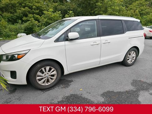 Used 2016 Kia Sedona LX w/ Option Group 020 FWD image 1