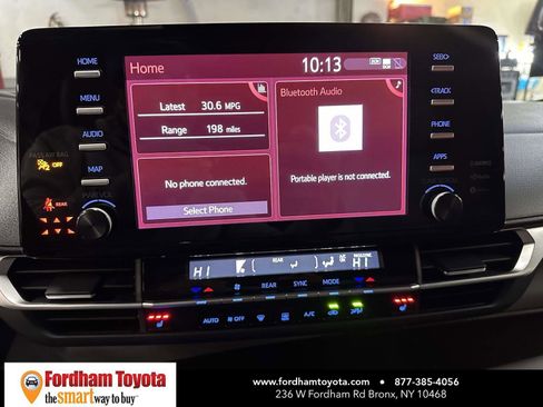 Used 2024 Toyota Sienna XLE image 25