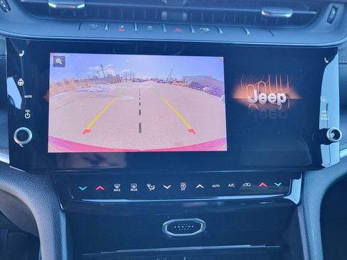 New 2026 Jeep Grand Cherokee Altitude AWD/4WD image 18