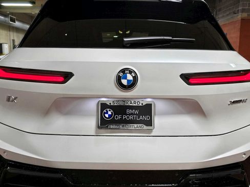 Used 2026 BMW iX xDrive60 w/ M Sport Package AWD/4WD image 13