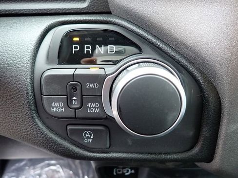 New 2026 RAM 1500 Express AWD/4WD image 19