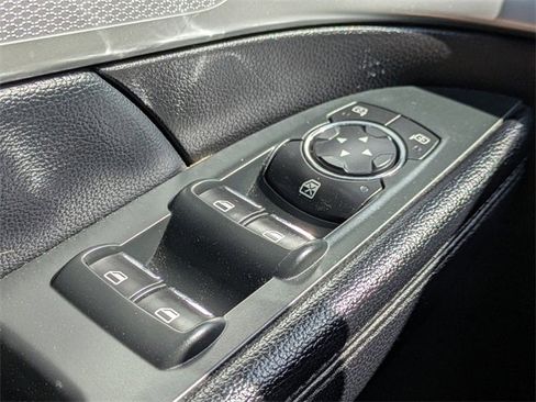 Used 2017 Ford Explorer XLT w/ Equipment Group 202A image 28