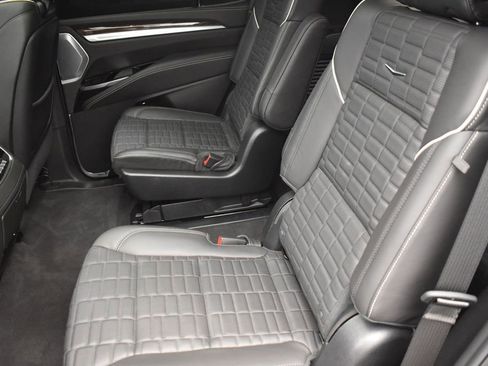 Used 2025 Cadillac Escalade Sport Platinum AWD/4WD image 28