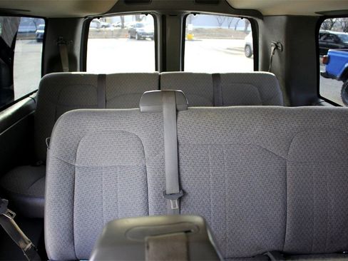 Used 2017 Chevrolet Express 2500 LT w/ LT Preferred Equipment Group image 34