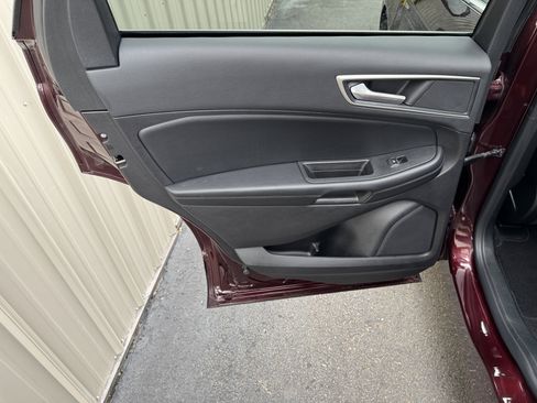 Used 2021 Ford Edge SEL w/ Convenience Package AWD/4WD image 26
