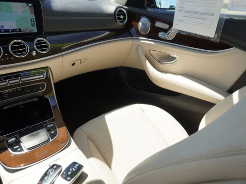 Used 2021 Mercedes-Benz E 350 Sedan image 14