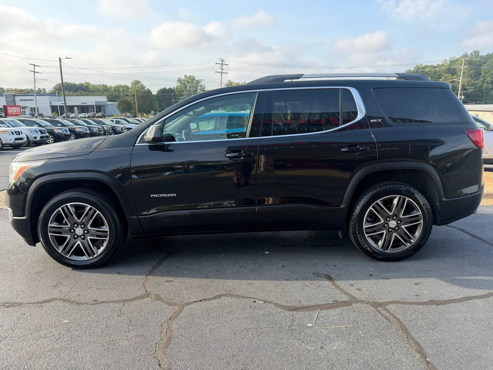 Used 2019 GMC Acadia SLT FWD image 4