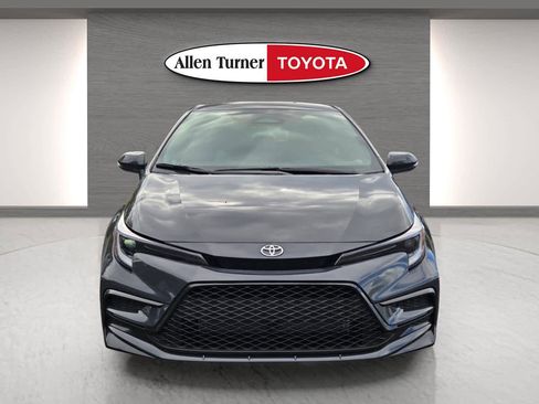 Used 2026 Toyota Corolla SE image 4