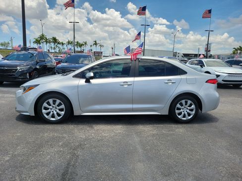 Used 2023 Toyota Corolla LE FWD image 7