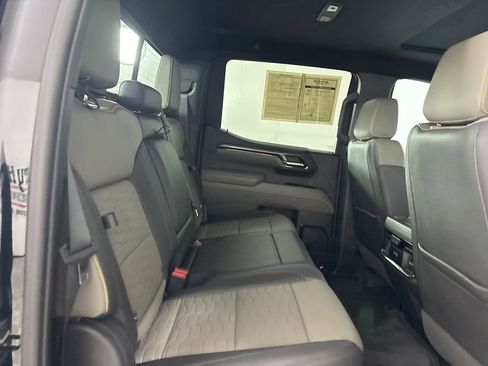 Used 2023 Chevrolet Silverado 1500 ZR2 w/ Technology Package image 27