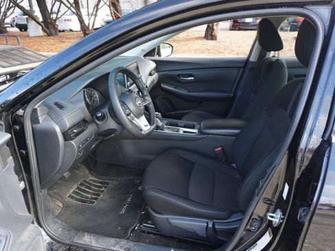 Used 2025 Nissan Sentra SV w/ All-Weather Package FWD image 2