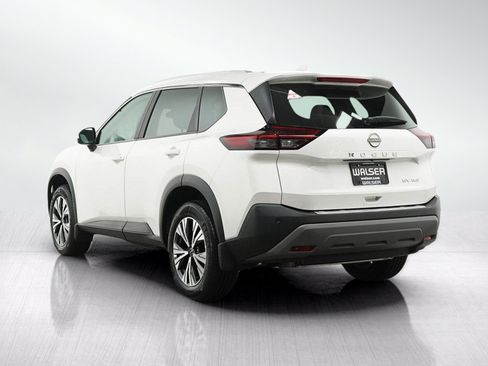 Used 2023 Nissan Rogue SV w/ SV Premium B Package AWD/4WD image 3