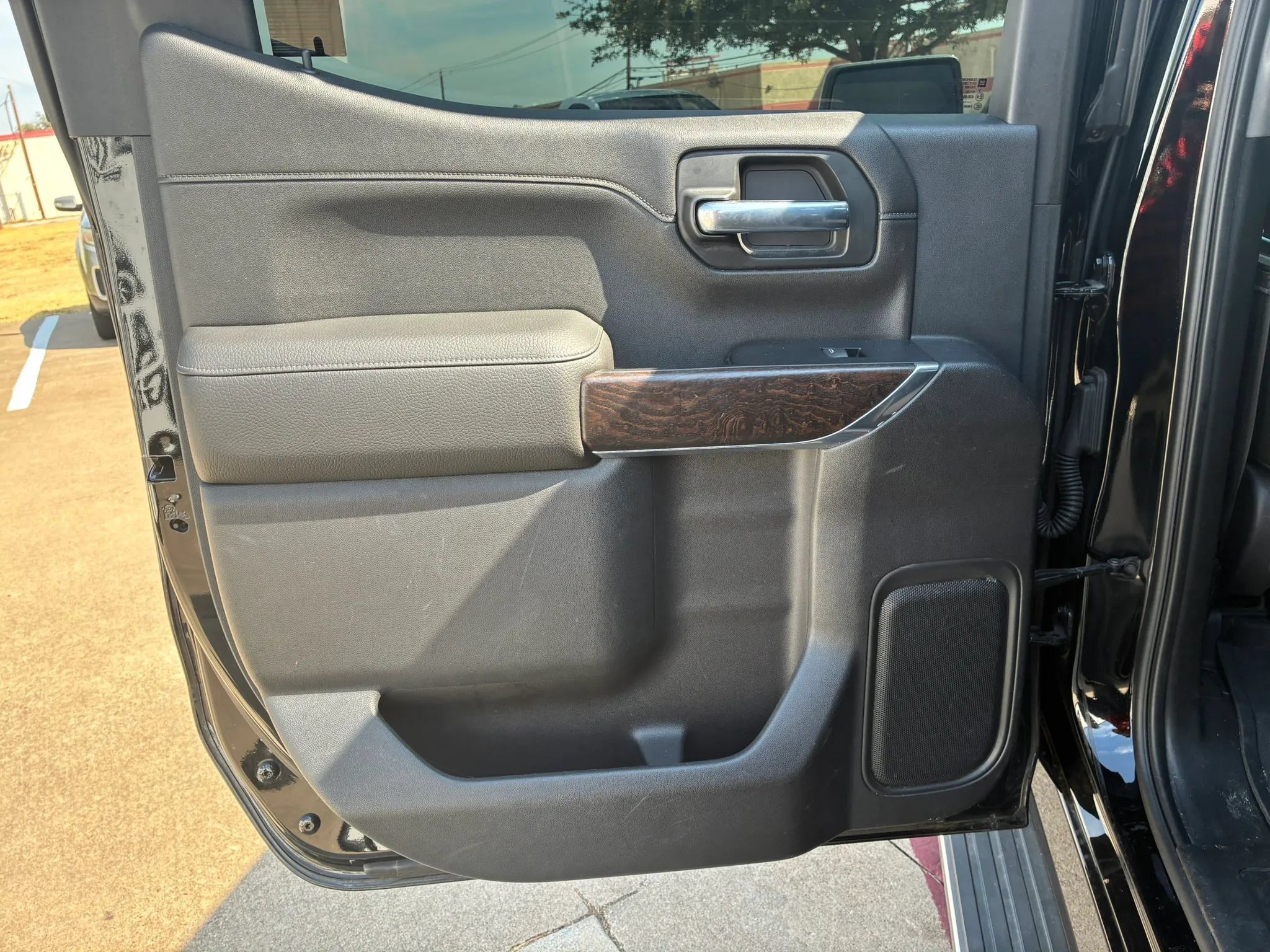Used 2019 GMC Sierra 1500 Denali w/ Denali Ultimate Package AWD/4WD image 13