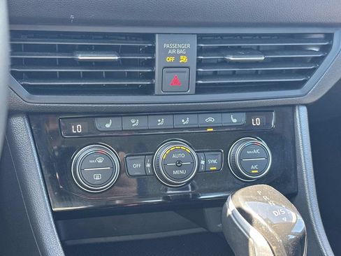 Used 2024 Volkswagen Jetta SE FWD image 31
