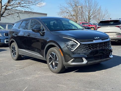 Certified 2024 Kia Sportage LX image 1