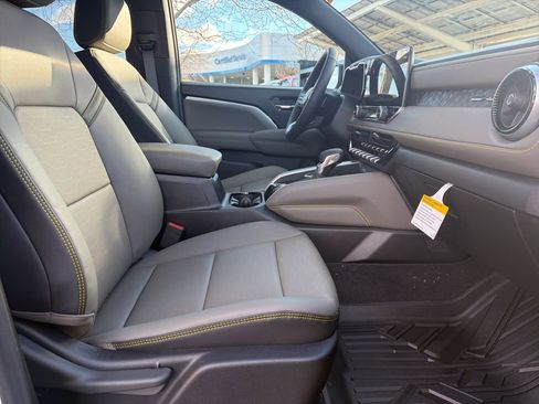 New 2026 Chevrolet Colorado ZR2 w/ Technology Package image 30