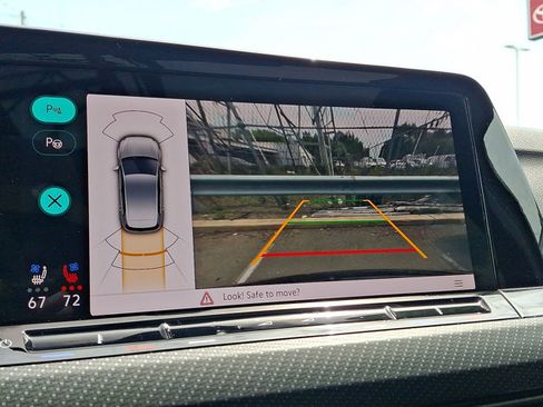 Used 2022 Volkswagen Golf R AWD/4WD image 16