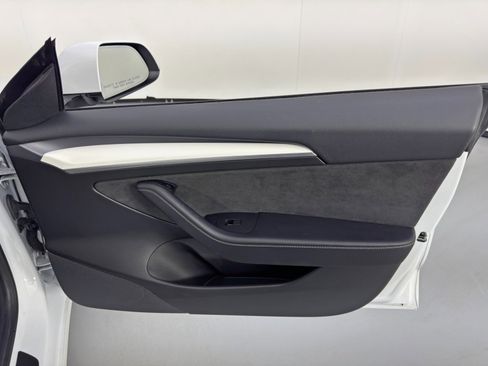 Used 2021 Tesla Model 3 Performance image 44