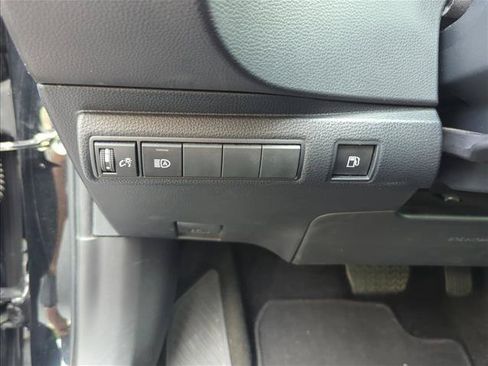 Used 2024 Toyota Corolla LE FWD image 11