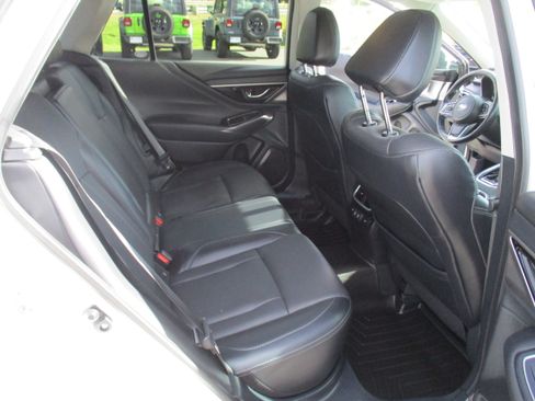 Used 2020 Subaru Outback Limited image 15