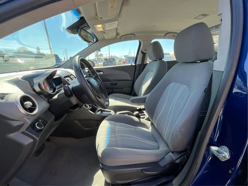 Used 2012 Chevrolet Sonic LT image 9