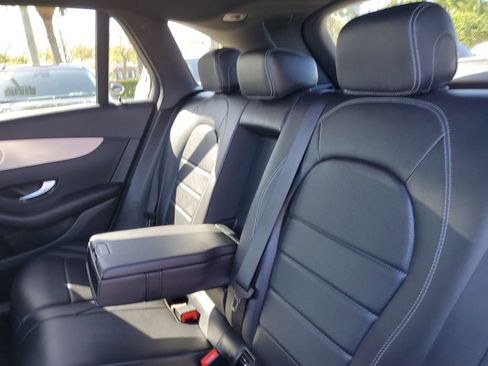 Used 2022 Mercedes-Benz GLC 300 4MATIC image 13