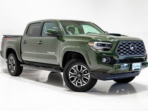 Used 2022 Toyota Tacoma TRD Sport w/ Technology Package AWD/4WD image 7