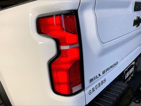 Used 2026 Chevrolet Silverado 2500 ZR2 AWD/4WD image 29