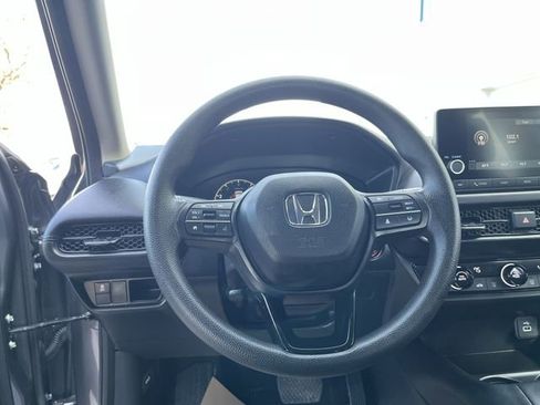 Used 2025 Honda HR-V LX image 13