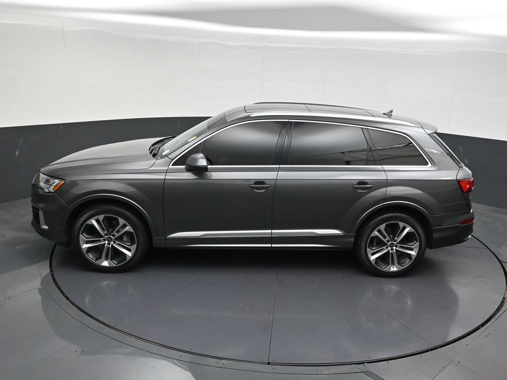 Used 2023 Audi Q7 3.0T Premium Plus w/ Premium Plus Package AWD/4WD image 17
