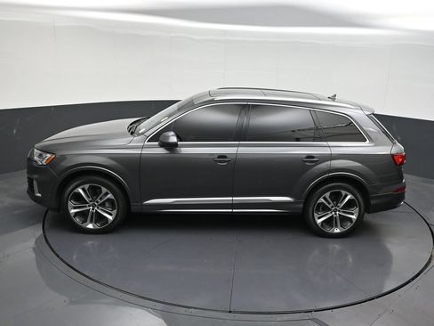 Used 2023 Audi Q7 3.0T Premium Plus w/ Premium Plus Package AWD/4WD image 17