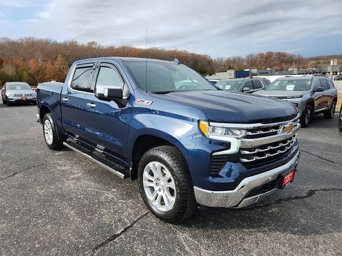 Used 2022 Chevrolet Silverado 1500 LTZ image 2