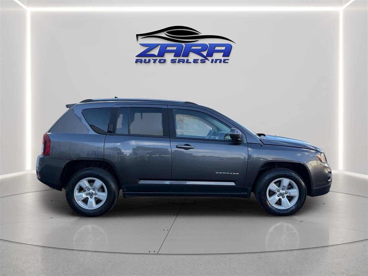 Used 2016 Jeep Compass Latitude FWD image 8