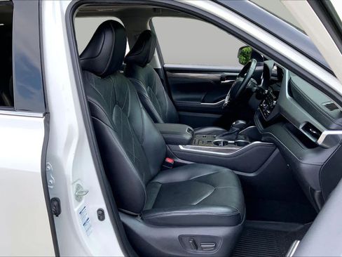 Used 2021 Toyota Highlander Platinum AWD/4WD image 8