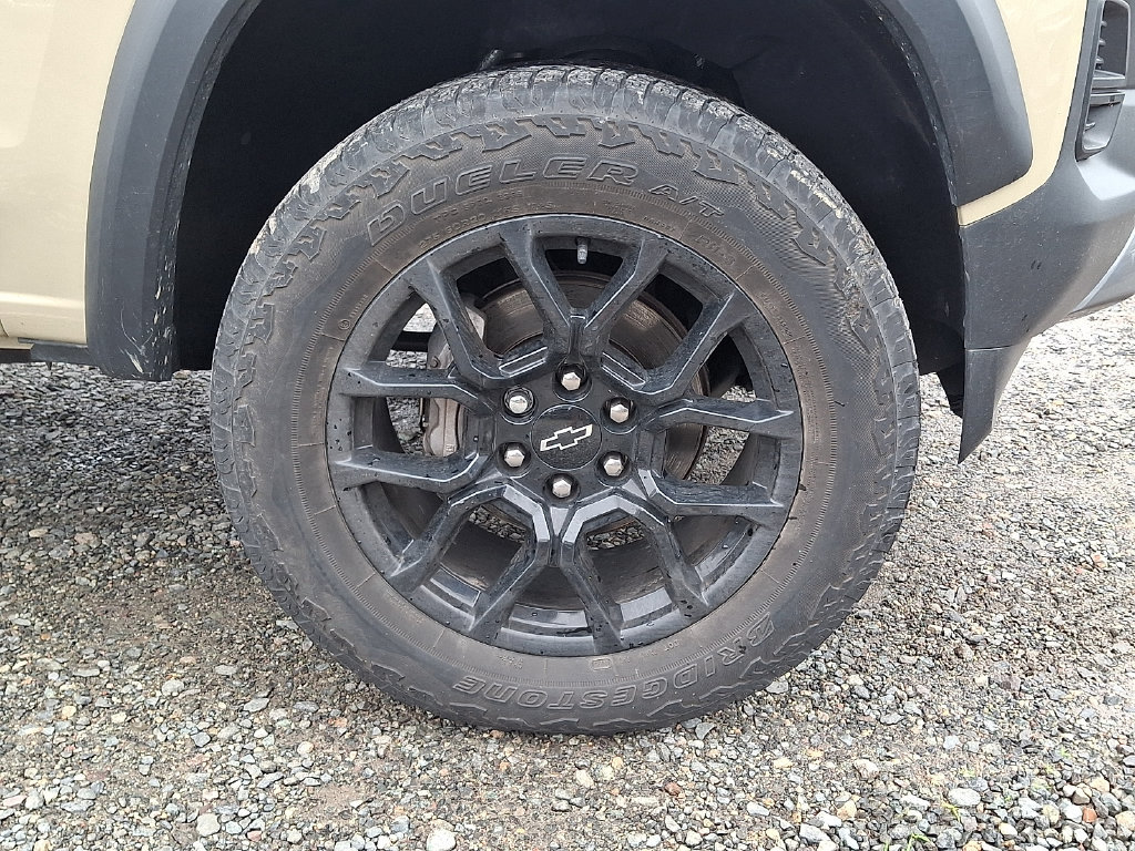 Used 2023 Chevrolet Colorado Trail Boss w/ LPO, Dark Essentials Package AWD/4WD image 33