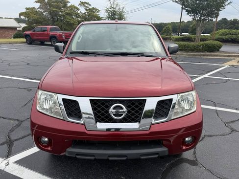 Used 2015 Nissan Frontier SV RWD image 2