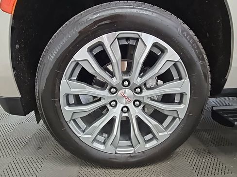 Used 2023 GMC Yukon XL Denali image 51