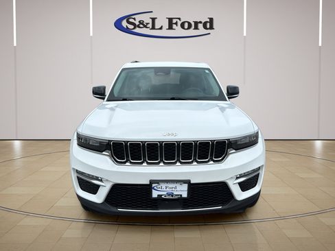 Used 2023 Jeep Grand Cherokee Limited AWD/4WD image 12