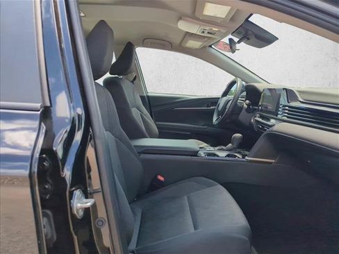 Used 2025 Toyota Camry LE FWD image 21
