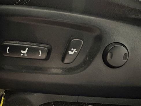 Used 2017 Toyota 4Runner SR5 Premium image 7