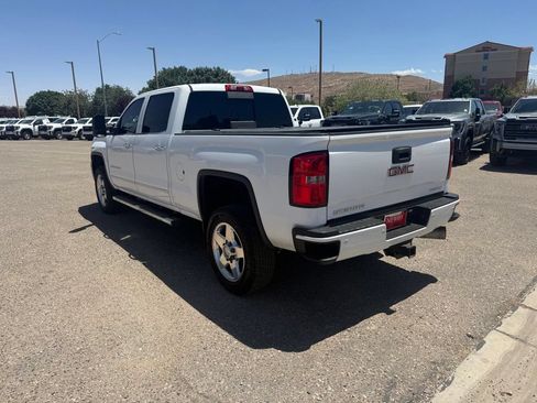 Used 2015 GMC Sierra 2500 Denali w/ Duramax Plus Package AWD/4WD image 8