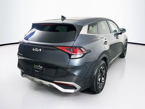 Used 2025 Kia Sportage LX FWD image 9