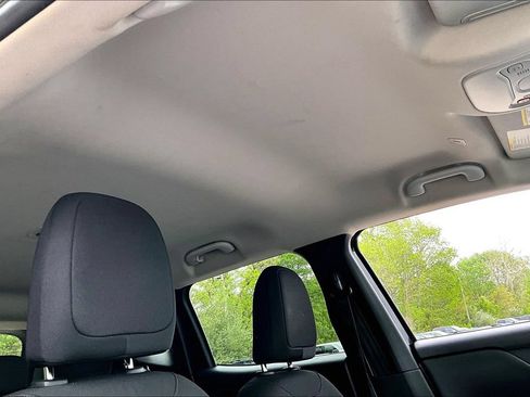 Used 2023 Jeep Renegade Latitude AWD/4WD image 21