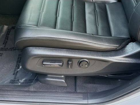 Used 2025 Honda CR-V EX-L image 16