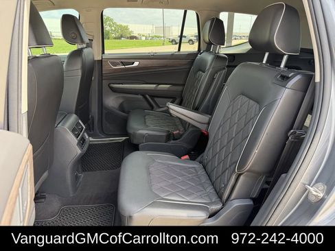 Used 2024 Volkswagen Atlas SEL Premium R-Line image 32