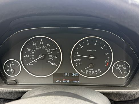 Used 2018 BMW 320i 320i Sedan image 19