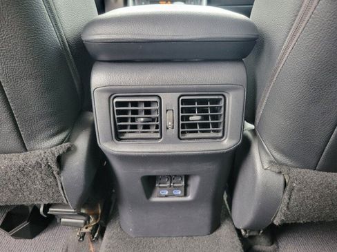 Used 2022 Toyota RAV4 XLE FWD image 25